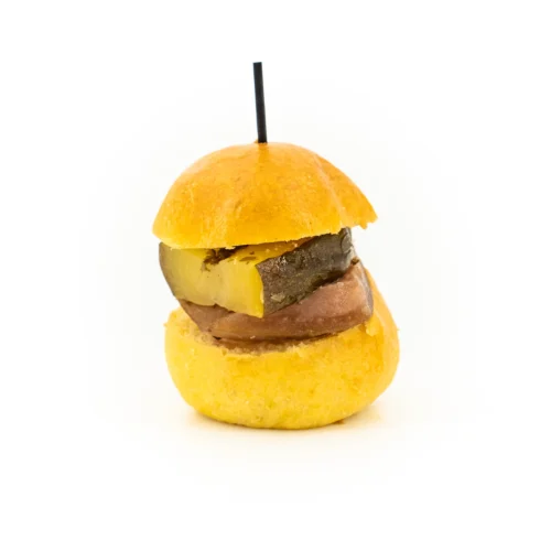 Mini Burger végétarien sur fond blanc
