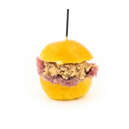 Mini Burger Confit de canard sur fond blanc