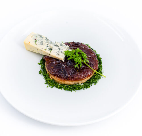 fondant de bleu d'auvergne et pignon de pin