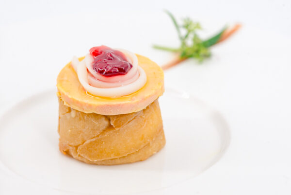 Tatin-de-pommes-et-foie-gras-mi-cuit
