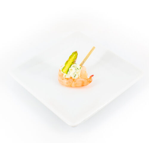 Crevette et asperge anisée sur petite assiette porcelaine du Cocktail 18 pièces - Froides - Prestige - "Symphonie"