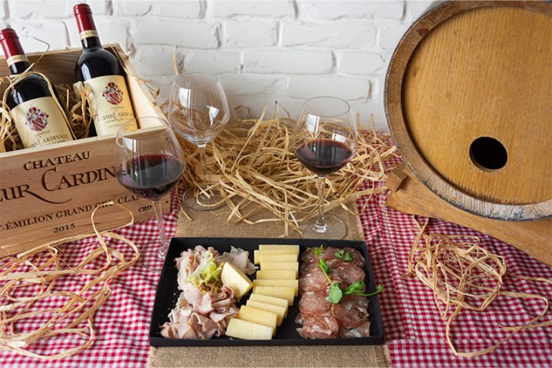 Planche mixte fromage charcuterie 340g BD Planche mixte charcuterie : jambon truffe, cantal et saucisson 340g