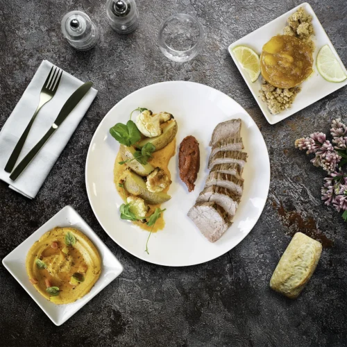 Plateau repas Polaris avec caviar de carotte et tatin de pomme et streusel